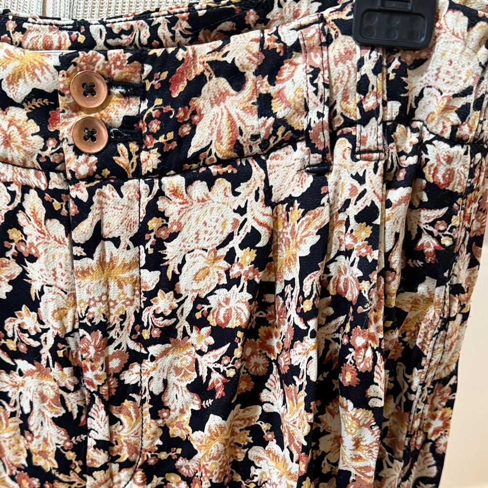 Anthropologie Black Rouge Cream Floral Trousers 4 silky viscose joggers dressy